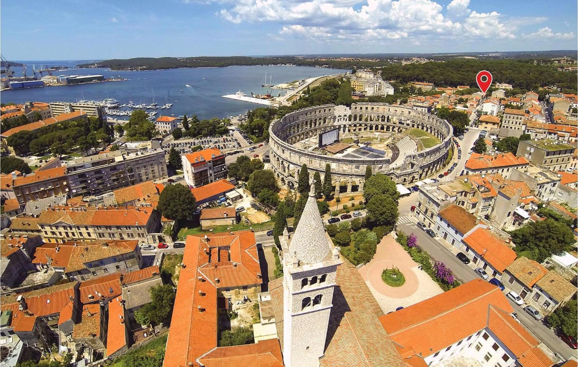 Pula Bay View Apartment Экстерьер фото